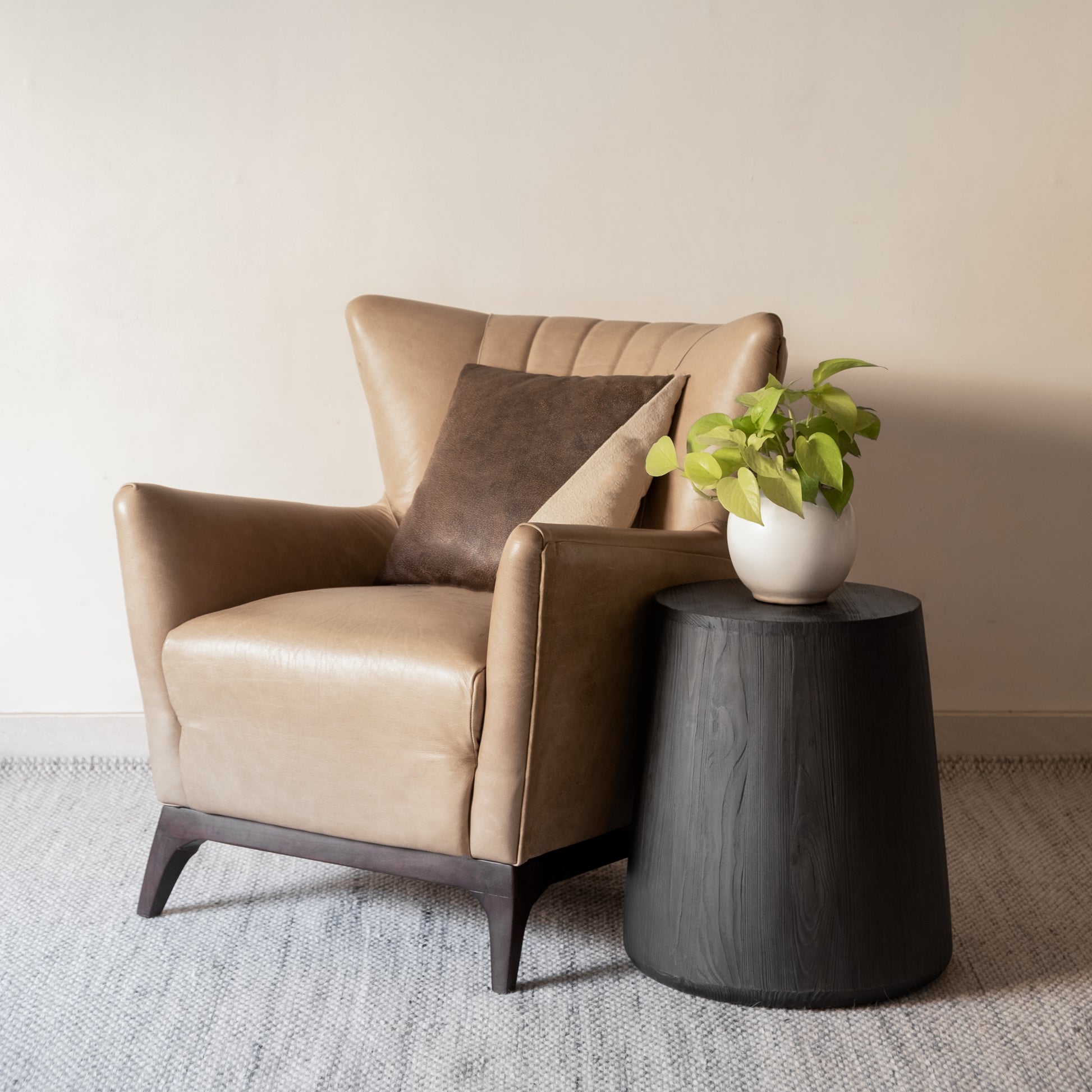 18" Ebony Solid Wood Round End Table-6